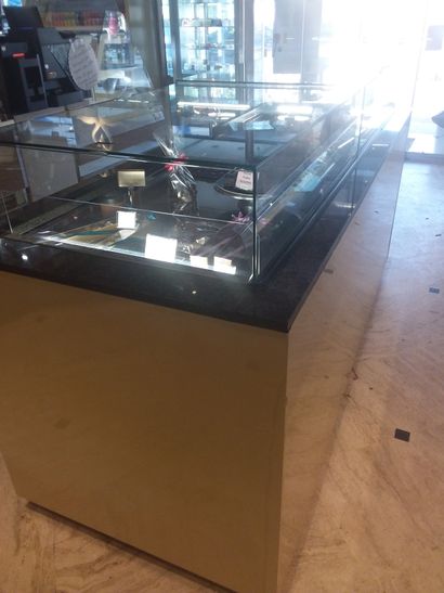 vitrine réfrigérée à chocolat