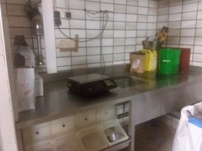 desserte métallique encastrée, immeuble par...