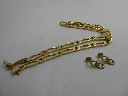 1 Paire boucles Or 18kt et diamants 4,95g...