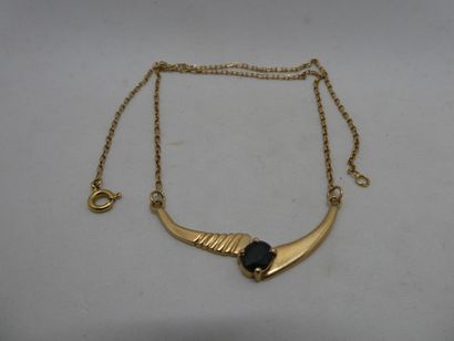 1 Collier Or 18kt et pierre 6,42g
