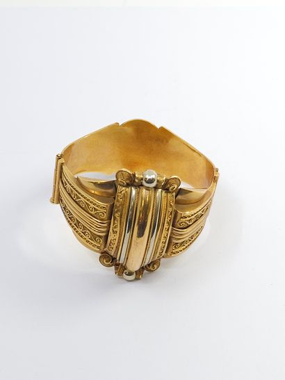 IMPORTANT openwork bracelet in three-tone...