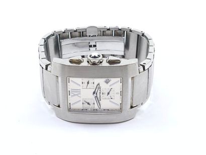 MONTBLANC
Montre en acier, boitier rectangulaire,...