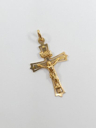 CROSS in 750° yellow gold 
Weight : 1,71...