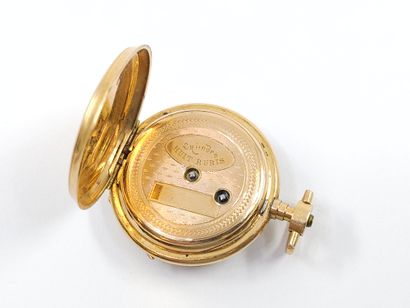 MONTRE de col en or jaune 750° 
Poids brut...