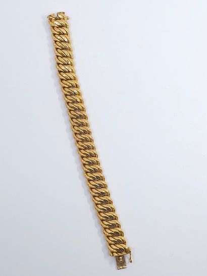 BRACELET in American cut 750° yellow gold...