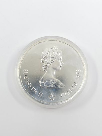 DIX NEUF PIECES en argent de 10 Dollars Canadien...