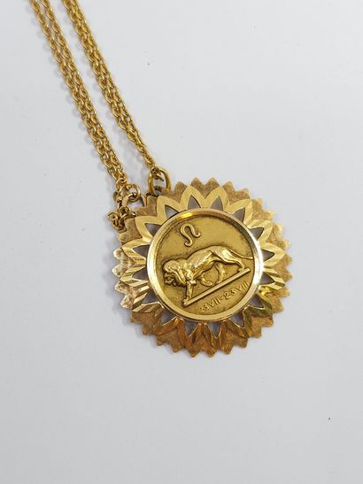 750° yellow gold CHAIN with yellow gold pendant...
