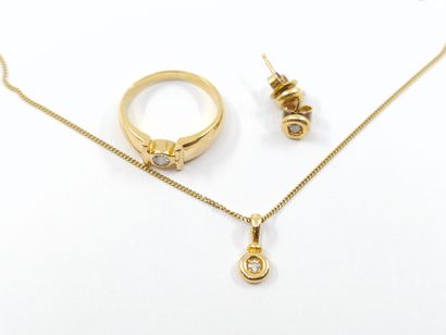 LOT comprenant : 
Chaîne en or jaune 14 kt...
