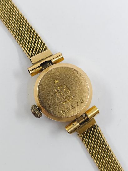LIP 
Ladies' wristwatch in 750° yellow gold...