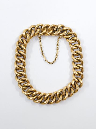 BRACELET gourmette in 750° yellow gold 
Weight:...