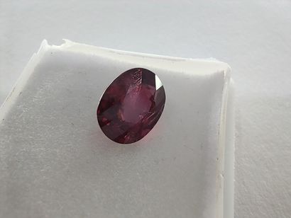 GRENAT purplish pink rhodolite Madagascar...