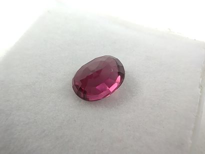 GRENAT purplish pink rhodolite Madagascar...