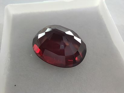GRENAT purplish red rhodolite Madagascar...
