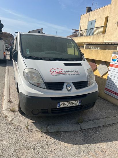 Véhicule RENAULT, modèle TRAFIC, de couleur...