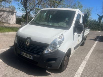 Véhicule RENAULT modèle MASTER, de couleur...