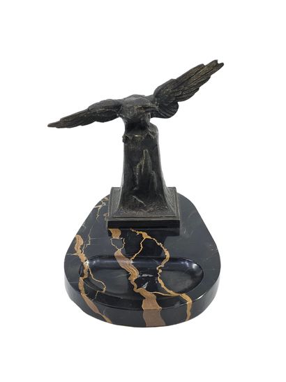 LF MOREAU
Porte-montre figurant un aigle...