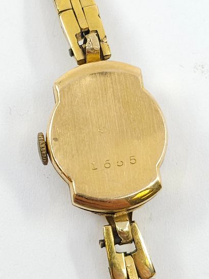 MONTRE BRACELET, boitier en or, bracelet...