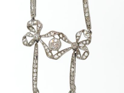 CHARMANT negligé necklace in gold and platinum...