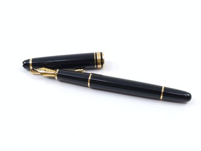 LOT de stylos comprenant : 
CARTIER stylo...