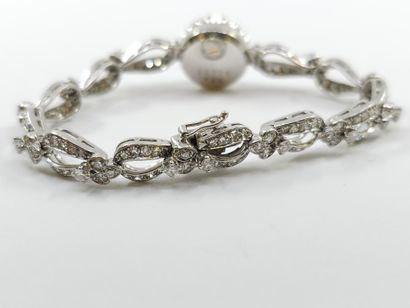 OMEGA
Montre bracelet de dame en or et platine,...