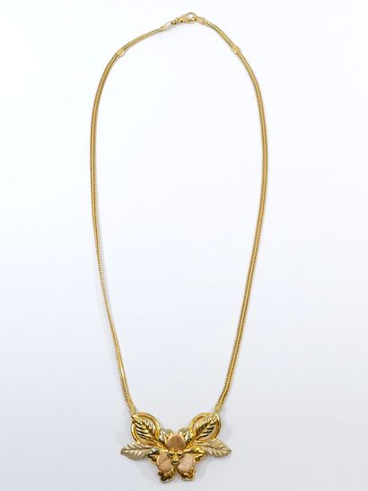 COLLIER en or jaune 750° à motif floral 
Poids...