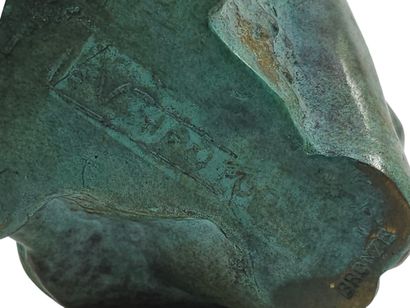JP LEVERRIER (1922-1996)
Moine en bronze...