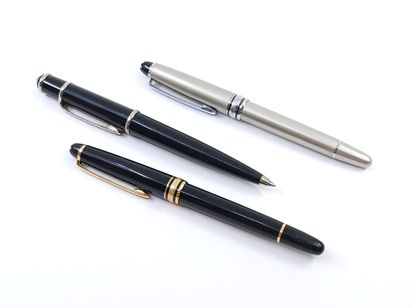 LOT de stylos comprenant : 
CARTIER stylo...