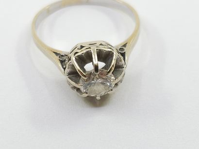 DEMI PARURE en or gris 750° ornée de diamant
Bague...