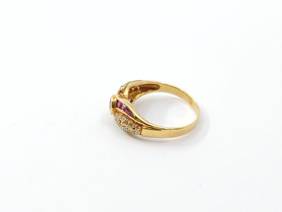 RING in yellow gold 750° set with a ruby...