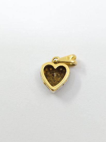 PENDENTIF cœur en or deux tons 750° pavé...