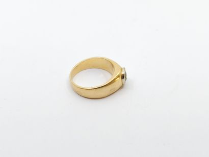 RING in two-tone 750° gold set with an old-cut...