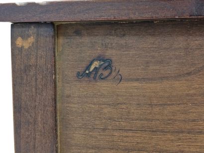 Commode de maitrise de style Empire en noyer...