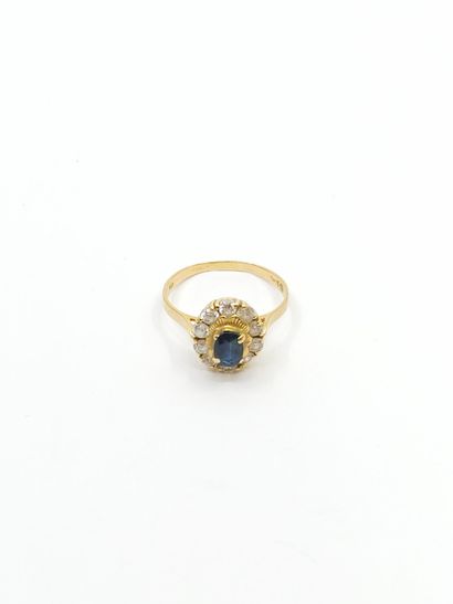 Daisy ring in 750° yellow gold set with white...