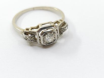 RING in 750° yellow gold and platinum set...