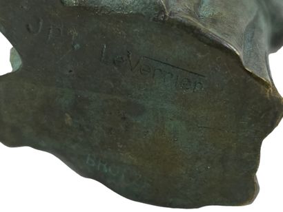 JP LEVERRIER (1922-1996)
Moine en bronze...