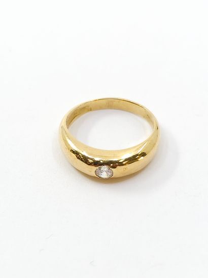 RING in yellow gold 750° set with a diamond...