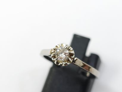 RING in 750° white gold set with an old-cut...