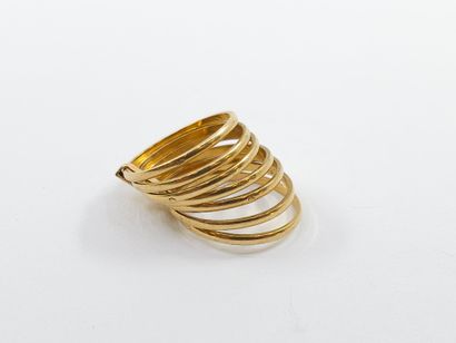 BAGUE SEMAINIER en or jaune 750° 
Poids :...