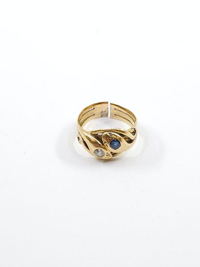 BAGUE en or jaune 750° ornée de saphir et...