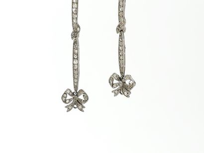 CHARMANT negligé necklace in gold and platinum...