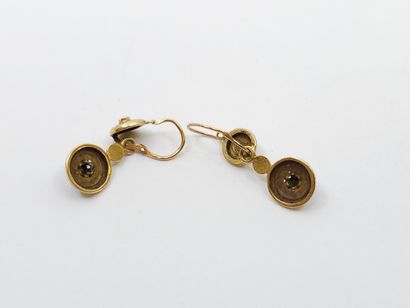 PAIR OF Dormeuses in 750° yellow gold, enameled...