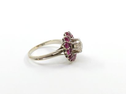 Daisy ring in 750° white gold set with a...