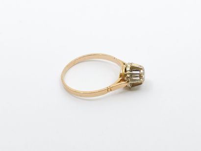 RING in yellow gold 750° set with a diamond...