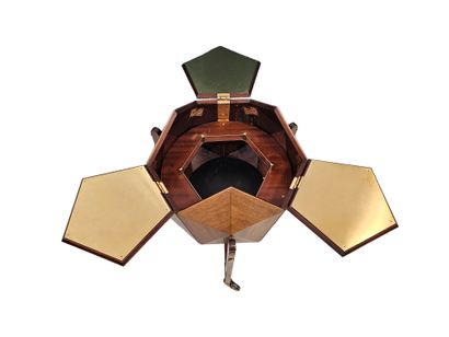 M. VUILLERMOZ (20th century). 
Polyhedral...