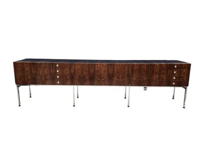 ALAIN RICHARD
800 series
Rosewood veneered...