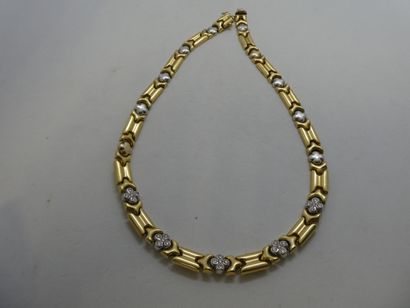 1 Necklace 2-tone 18kt gold and diamonds...
