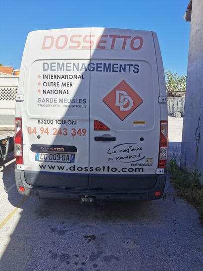 Véhicule RENAULT modèle MASTER
Immatriculé...