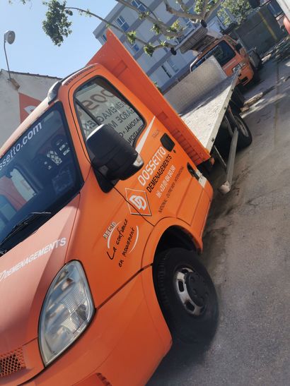 Véhicule IVECO modèle PLATEAU 
Immatriculé...