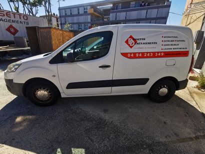 Véhicule PEUGEOT modèle PARTNER
Immatriculé...