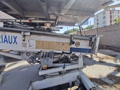 Véhicule MAZDA modèle BONGO E2200
Immatriculé...